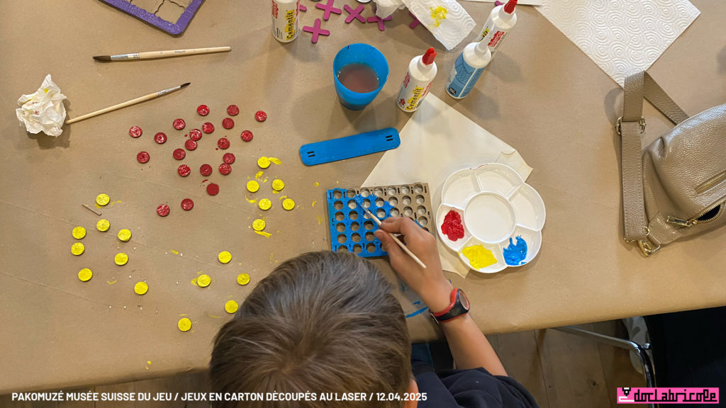 Atelier jeux en carton en découpe laser Pakomuzé au Musée suisse du Jeu