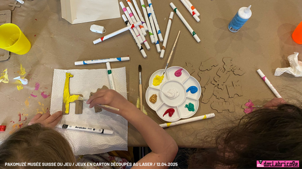 Atelier jeux en carton en découpe laser Pakomuzé au Musée suisse du Jeu