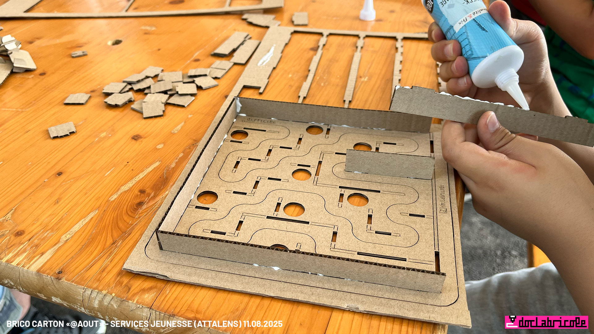 4 ateliers Brico carton - animations jeunesse