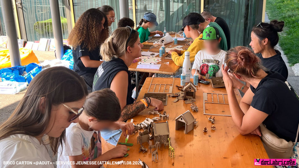 4 ateliers Brico carton - animations jeunesse