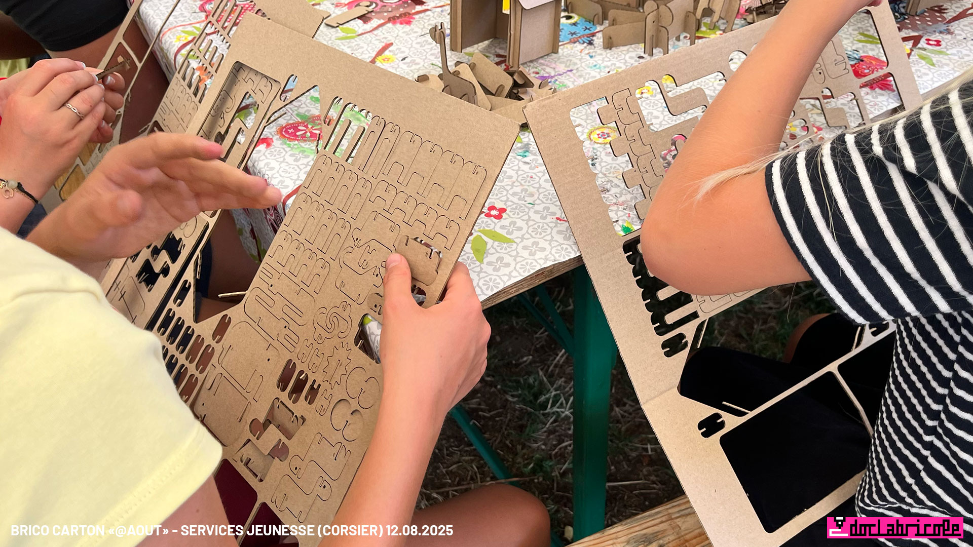 4 ateliers Brico carton - animations jeunesse